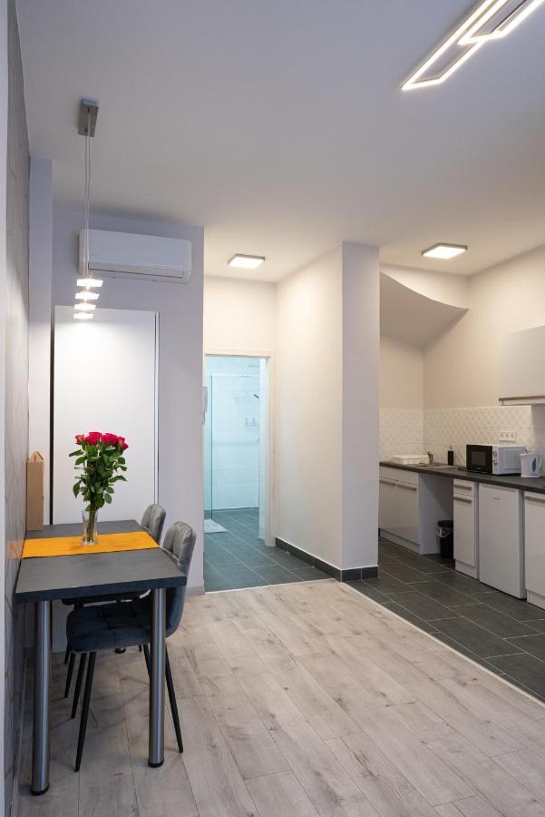 Var Apartman Eger Exterior photo