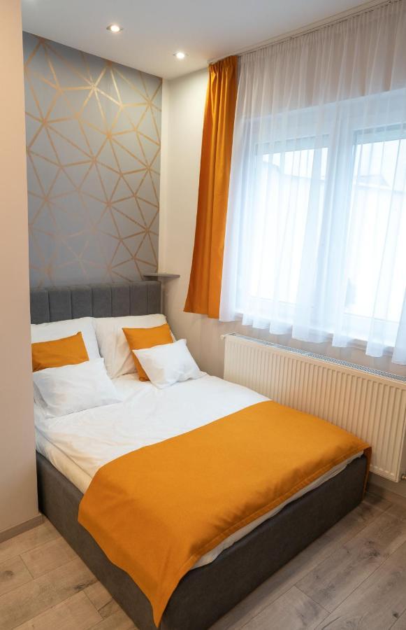 Var Apartman Eger Exterior photo